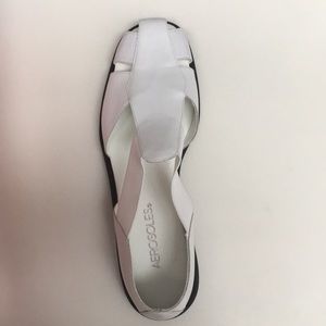 NWT Aerosoles. Comfy and clean look.